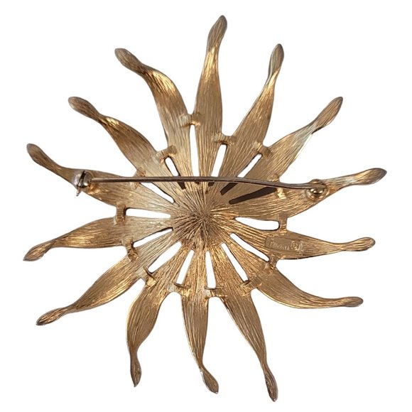 Trifari Crown Over T Gold Tone White Enamel Flower Petal Brooch Pin, Signed E460 - Picture 6 of 9